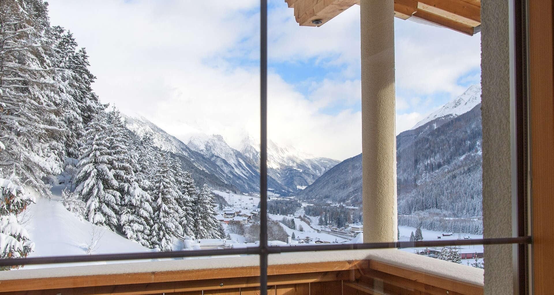 Ausblick im Winter von Hotel Bacherhof in St Anton am Arlberg